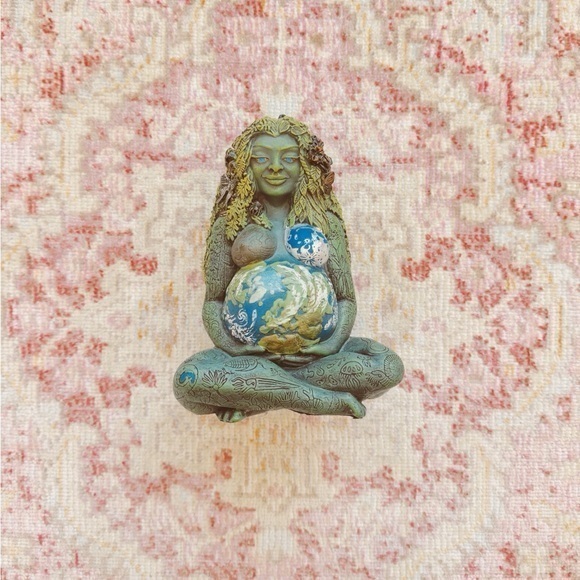 Handmade Other - Millennial Gaia Mother Earth Goddess Statue